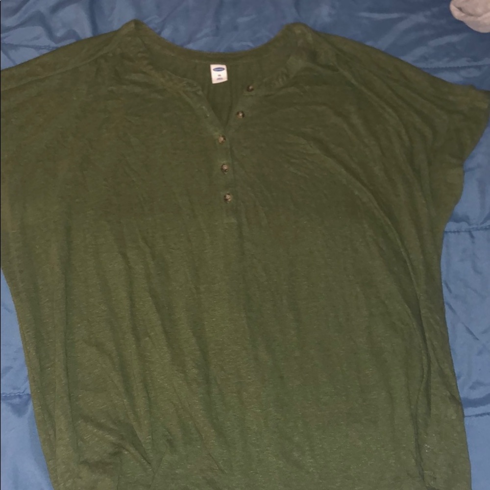 Old navy shirt
